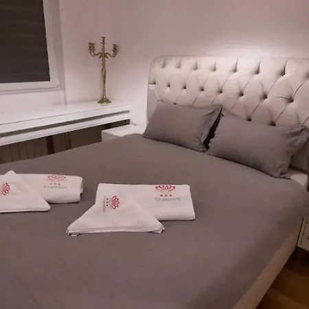 Luxury Iva Ii Apartamento Skopie
