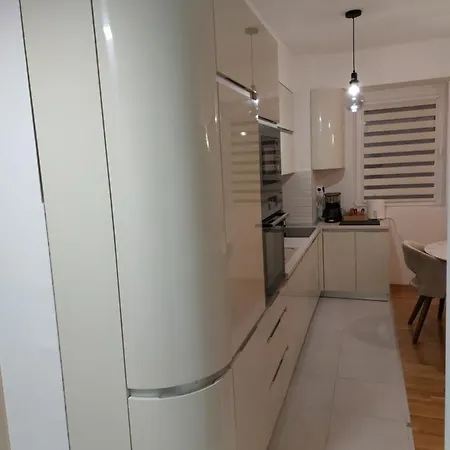 Luxury Iva Ii Apartamento Skopie