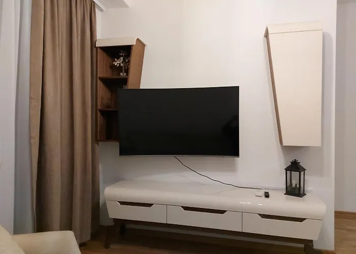 Luxury Iva Ii Apartment